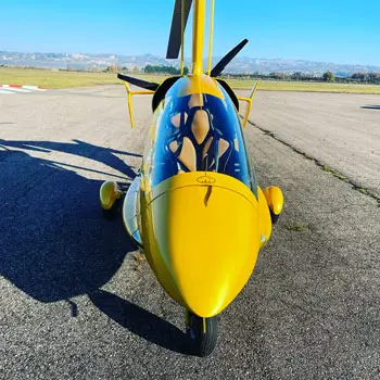 FACE A FACE ! Votre gyrocopter prêt au déciollage pour un baptême de l'aitr en autogire